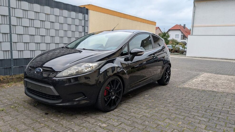 Ford Fiesta 145.800 km 5.400 € Rüsselsheim 65428
