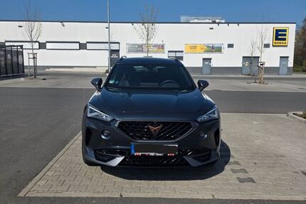 Cupra Formentor 37.100 km 24.500 &euro; Rüsselsheim 65428