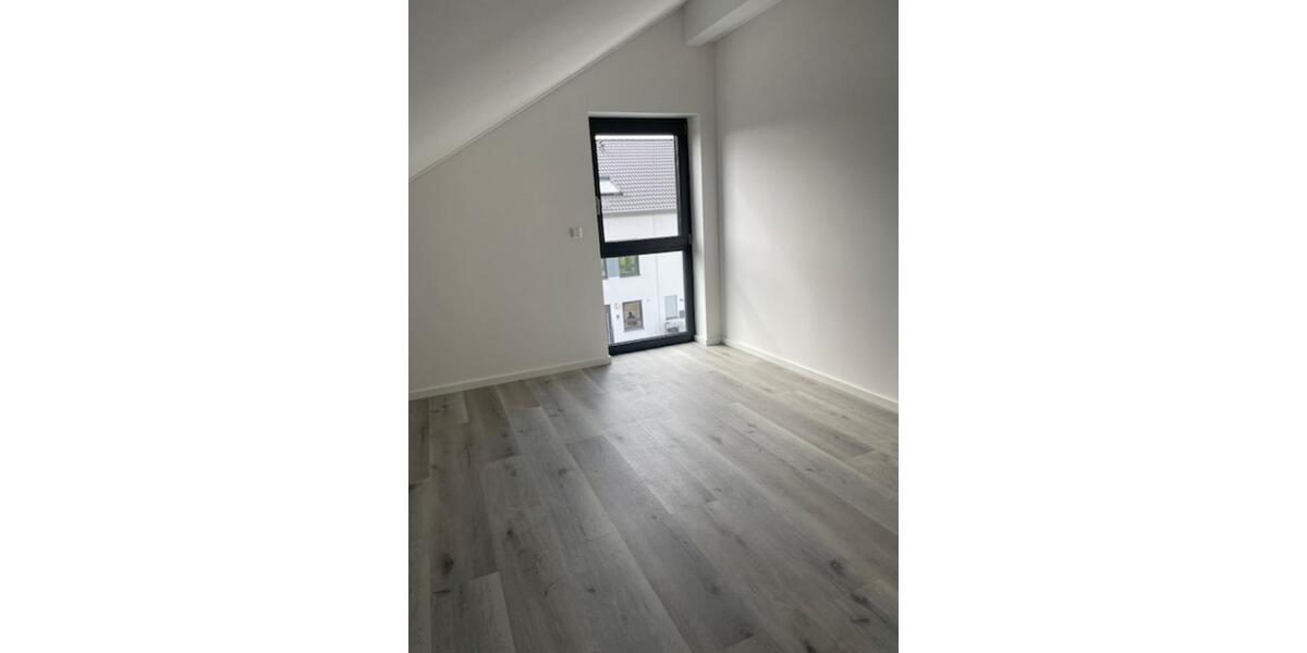 Doppelhaushälfte Hofheim am Taunus - 6 Zimmer, 160 m&sup2;, 2.910&euro; | Angebot:25934028