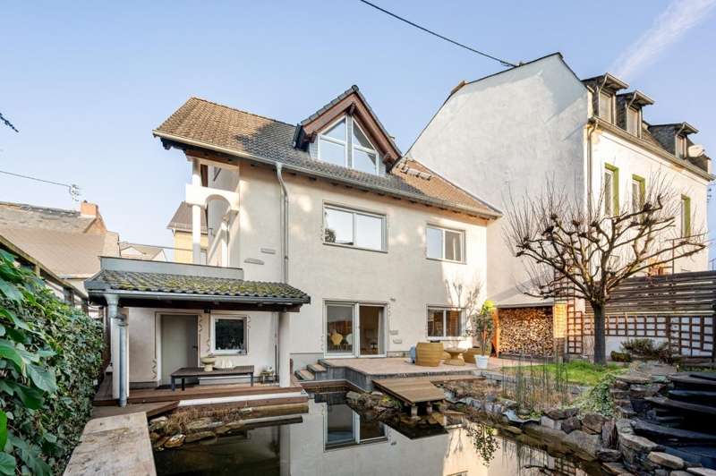 Einfamilienhaus Wiesbaden Dotzheim - 10 Zimmer, 332 m&sup2;, 895.000&euro; | Angebot:25630427