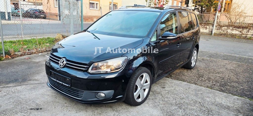 VW Touran 186.354 km 9.600 &euro; Rüsselsheim am Main 65428