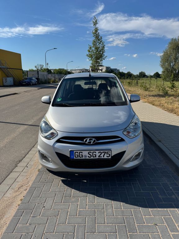 i10