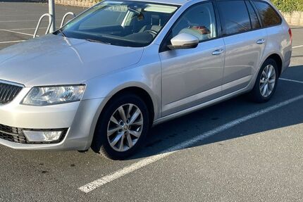 Skoda Octavia 165.000 km 10.499 &euro; Selters 65618