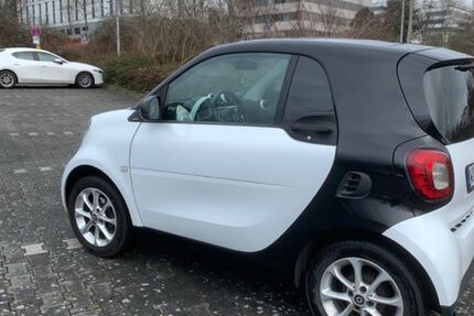 Smart ForTwo 107.500 km 7.200 &euro; Wiesbaden 65189
