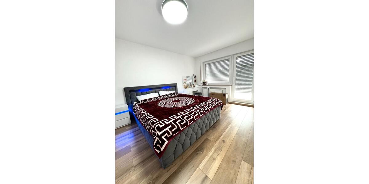 Etagenwohnung Wiesbaden Mainz-Amöneburg - 2 Zimmer, 80 m&sup2;, 310.000&euro; | Angebot:26560282
