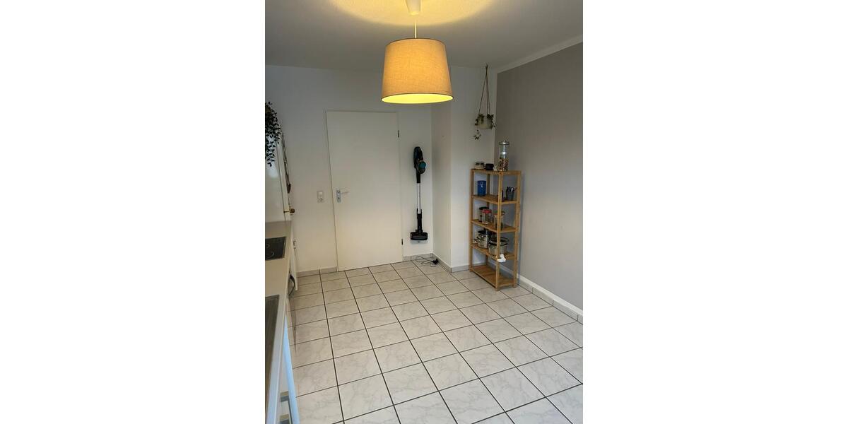 Etagenwohnung Idstein - 3 Zimmer, 93 m&sup2;, 720&euro; | Angebot:26461831