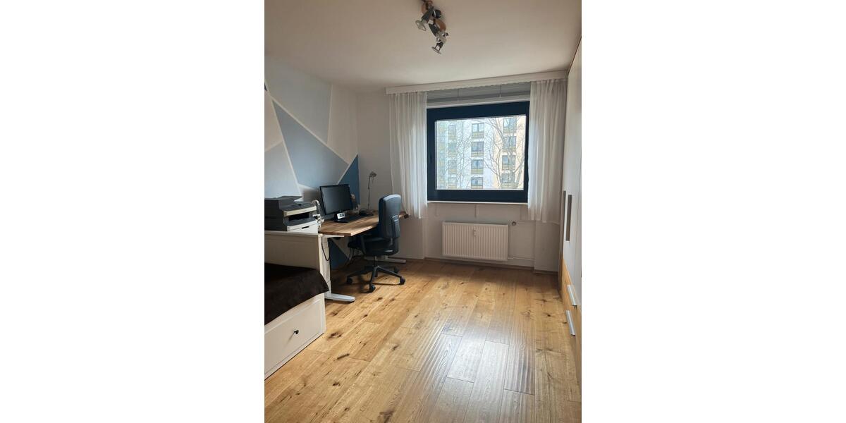 Etagenwohnung Wiesbaden Biebrich - 4 Zimmer, 92 m&sup2;, 370.000&euro; | Angebot:25924208