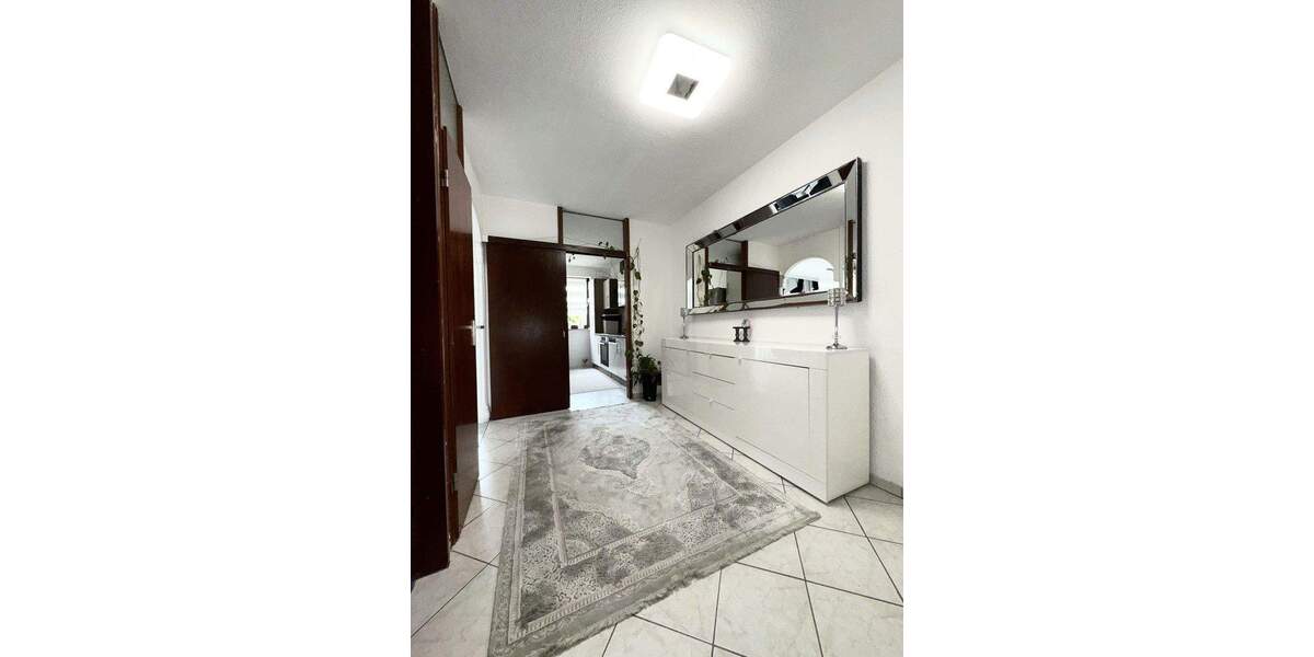 Wohnen mit Wohlfühlfaktor - Traumhafte 4-Zimmer-Wohnung mit Balkon und Tiefgaragenstellplatz 4 zimmer