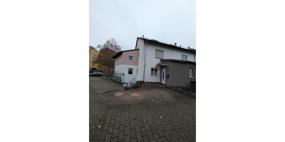 Attraktives Reihenendhaus in Mainz-Hechtsheim - Privat 9 zimmer