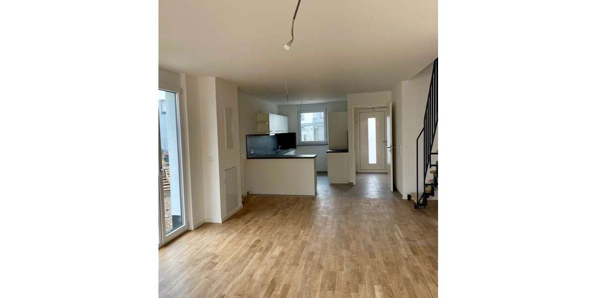 Einfamilienhaus Wiesbaden Mainz-Amöneburg - 5 Zimmer, 140 m&sup2;, 2.302&euro; | Angebot:25082219