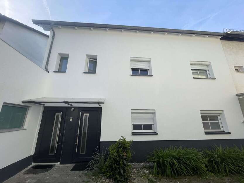 Haus zum Kaufen in Frankfurt am Main 795.000 € 227 m²