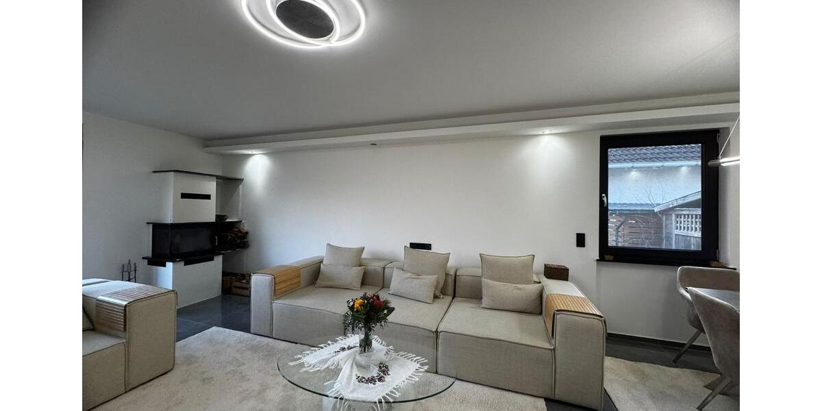 Kernsaniertes Einfamilienhaus in Taunusstein-Neuhof 6 zimmer