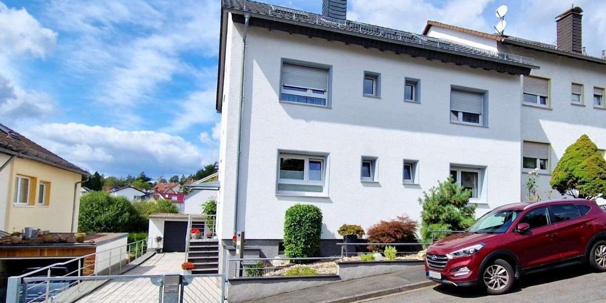 Haus zum Kaufen in Wiesbaden 749.000 € 167.7 m² 7 zimmer