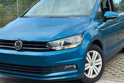 VW Touran 143.000 km 16.490 &euro; Wiesbaden 65203