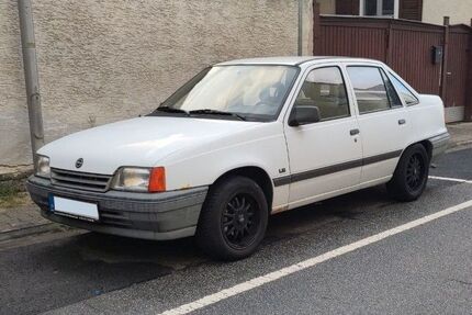 Opel Kadett 53.000 km 2.250 &euro; Trebur 65468