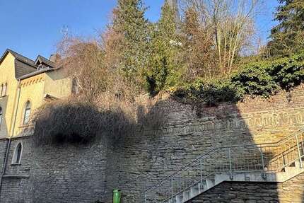 Haus Bad Camberg - 4 Zimmer, 125 m&sup2;, 1.300&euro; | Angebot:26901769