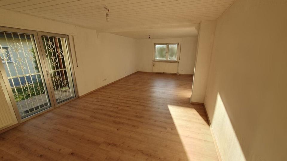 Einfamilienhaus Hattersheim am Main - 4.5 Zimmer, 114 m&sup2;, 1.600&euro; | Angebot:25408295