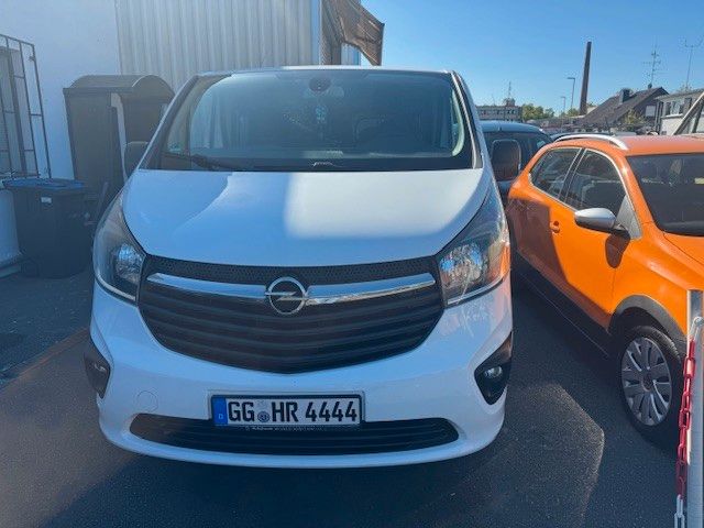 Opel Vivaro 212.000 km 17.000 € Mörfelden Waldorf 64546