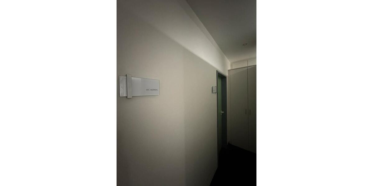 Moderne Büroflächen in Wiesbaden - hell, mit Stellplätzen zimmer