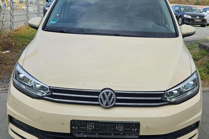 VW Touran 370.000 km 5.799 &euro; Mainz-Kastel 55252
