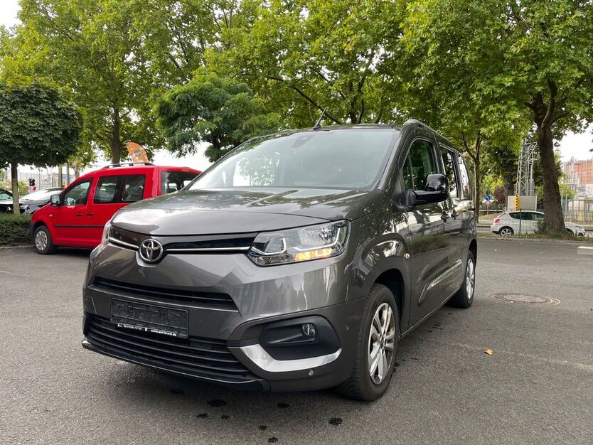 Toyota Proace (Verso) 113.000 km 27.999 € wiesbaden 65203