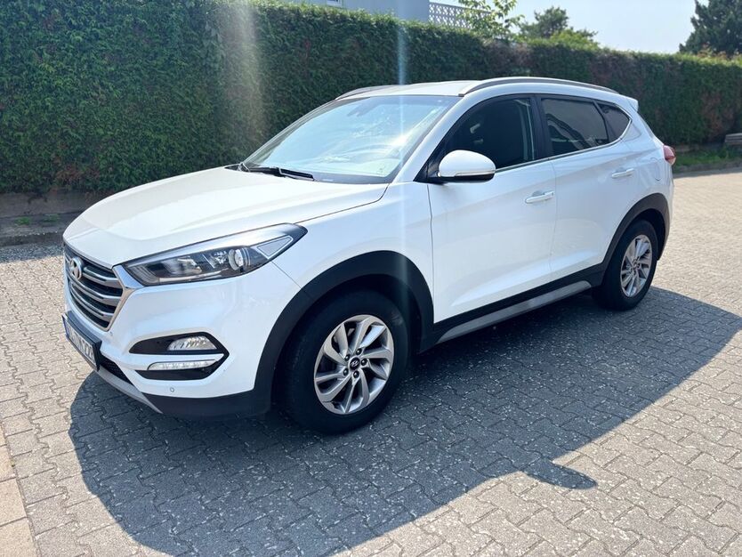 Hyundai TUCSON 180.000 km 13.490 € Ingelheim 55218