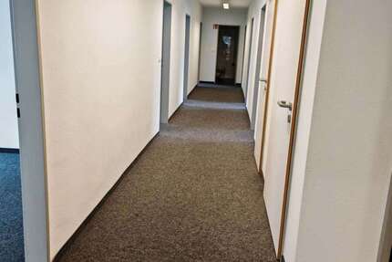 Büro in Wiesbaden 2.600 € 200 m² zimmer