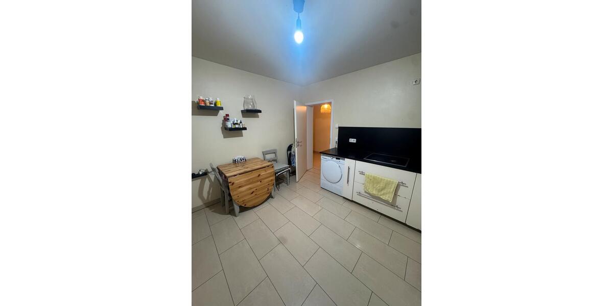 Etagenwohnung Rüsselsheim am Main - 2.5 Zimmer, 77 m&sup2;, 1.100&euro; | Angebot:25542875