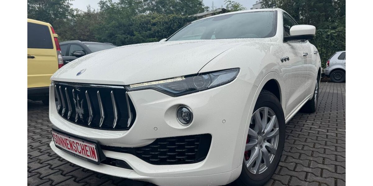 Maserati Levante 154.900 km 32.900 &euro; Mainz 55120