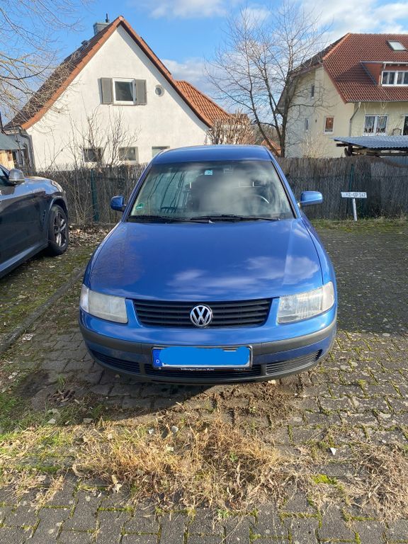 VW Passat 332.037 km 1.200 € Mainz 55130