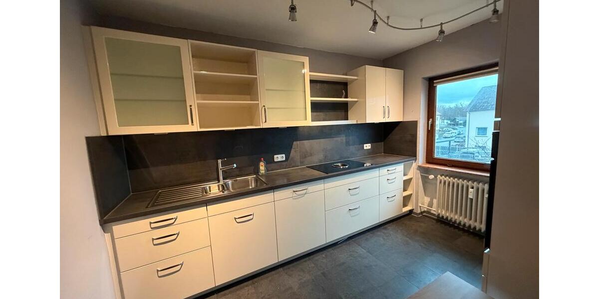 Etagenwohnung Rüsselsheim am Main - 5 Zimmer, 98 m&sup2;, 1.350&euro; | Angebot:25170161