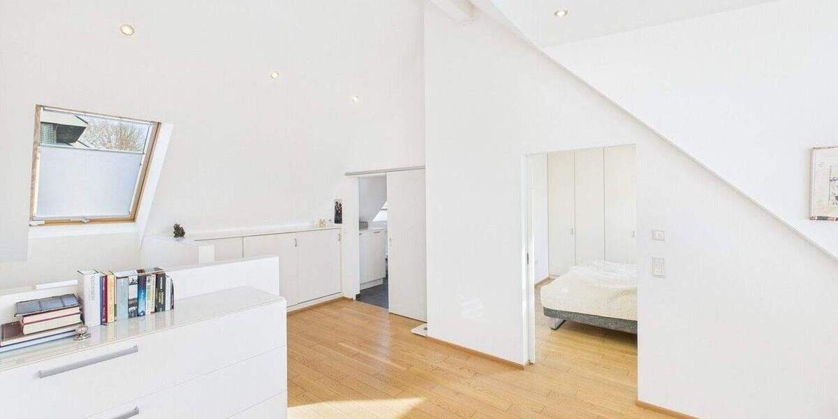 Einfamilienhaus Wiesbaden Sonnenberg - 8 Zimmer, 232 m&sup2;, 1.695.000&euro; | Angebot:25373925