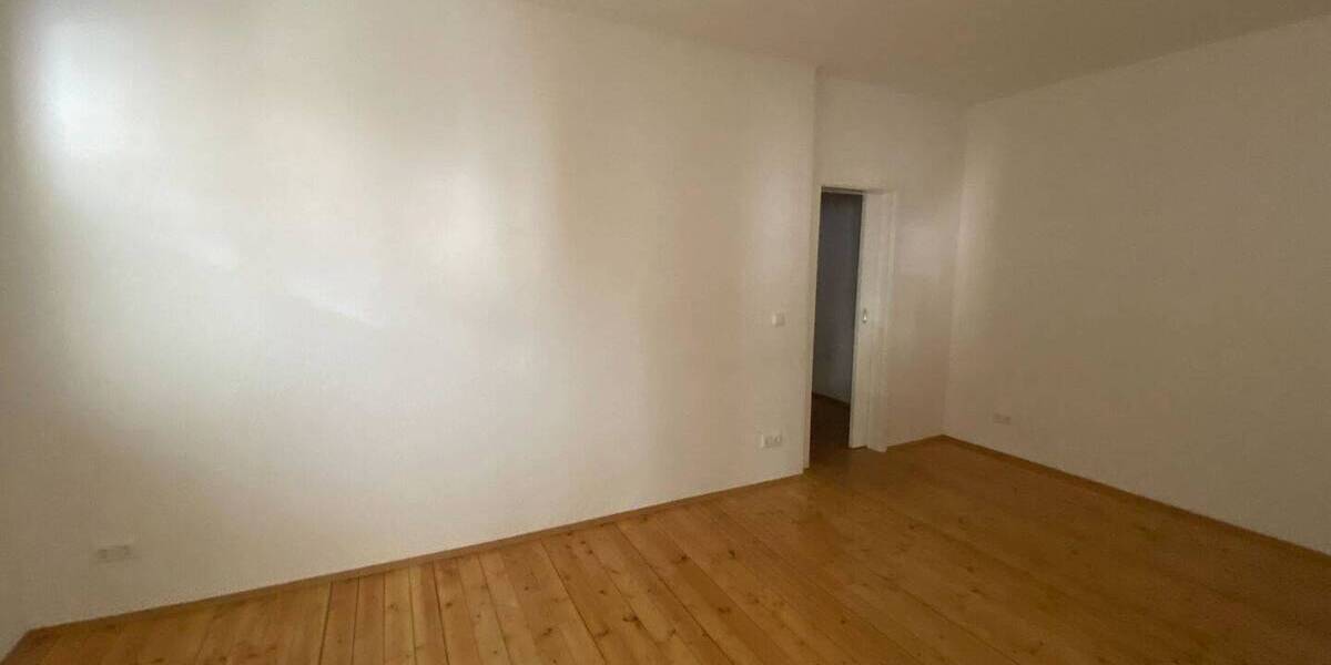 Etagenwohnung Mainz Weisenau - 2 Zimmer, 65 m&sup2;, 900&euro; | Angebot:26879012