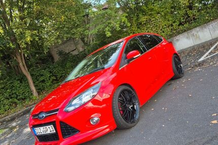 Ford Focus 94.700 km 5.999 € Klingelbach 56368