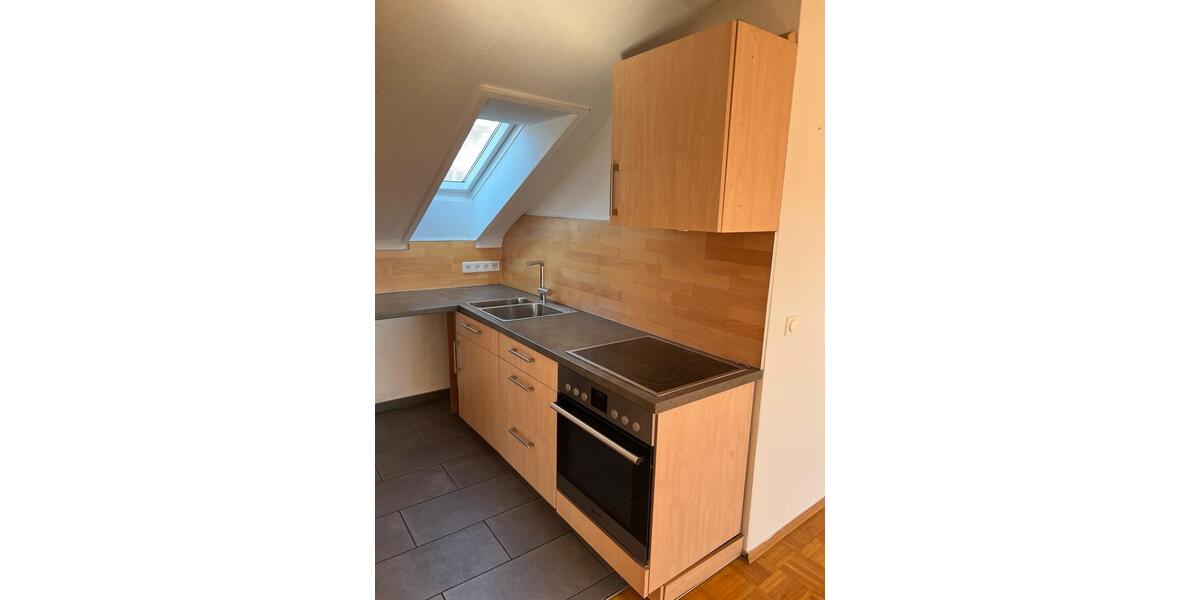 Dachgeschoßwohnung Taunusstein - 2 Zimmer, 75 m&sup2;, 790&euro; | Angebot:26183009