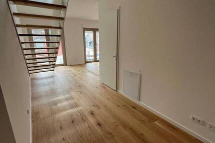 Exklusive 5-Zimmer-Maisonette – Modernes Wohnen in Frankfurt