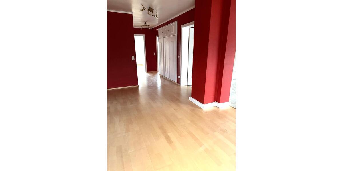 Wunderschöne, helle 4-Zimmer-Wohnung mit Ausblick ins Grüne 4 zimmer