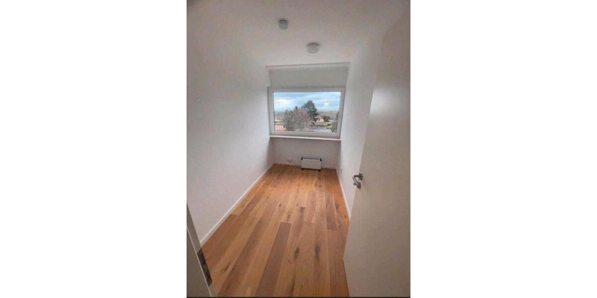 Etagenwohnung Mainz Lerchenberg - 1 Zimmer, 10 m&sup2;, 340&euro; | Angebot:24373853