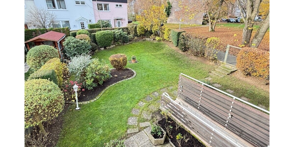 Schwalbach: Reihenendhaus mit viel Platz und großem Garten für Ihre Familie - Reihenendhaus Schwalbach | Angebot:27108464