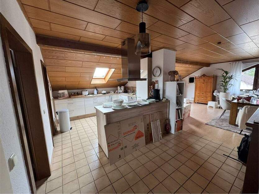 RESERVIERT !!Große Dachgeschoßwohnung - 2 Zimmer - 2 zimmer