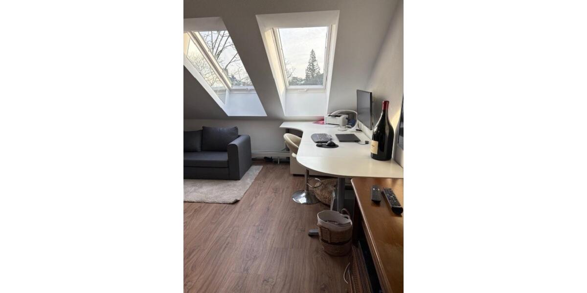 Dachgeschoßwohnung Wiesbaden Südost - 1.5 Zimmer, 35 m&sup2;, 990&euro; | Angebot:25811035