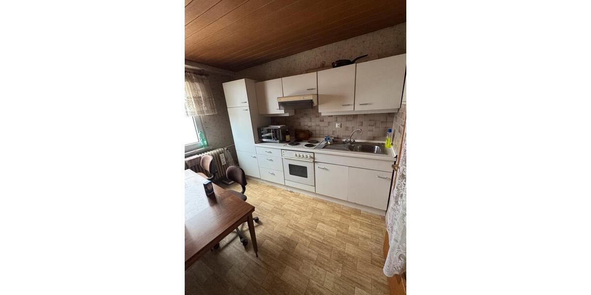 Dachgeschoßwohnung Budenheim - 4 Zimmer, 75 m&sup2;, 950&euro; | Angebot:25022367