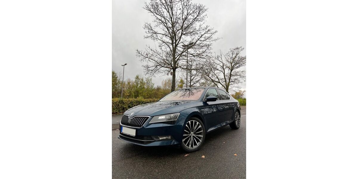 Skoda Superb 225.000 km 17.000 € Wiesbaden 65187