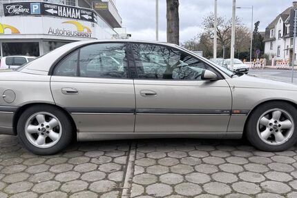 Opel Omega 214.000 km 599 &euro; Mainz-Kastel 55252