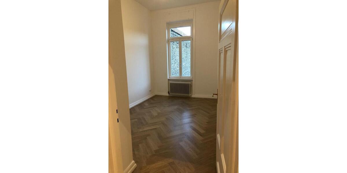 Etagenwohnung Wiesbaden Klarenthal - 5 Zimmer, 125 m&sup2;, 2.200&euro; | Angebot:26404973