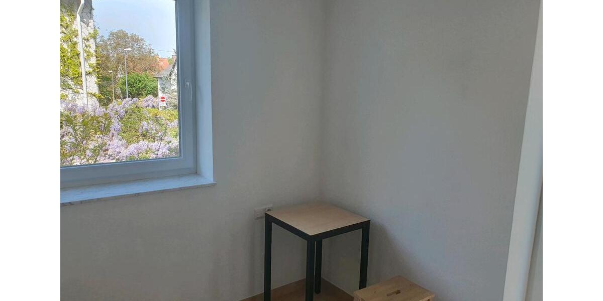 Erdgeschoßwohnung Wiesbaden Biebrich - 2 Zimmer, 44 m&sup2;, 960&euro; | Angebot:26338601