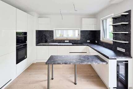 Wohnung zum Mieten in Wiesbaden 2.142 € 100 m²