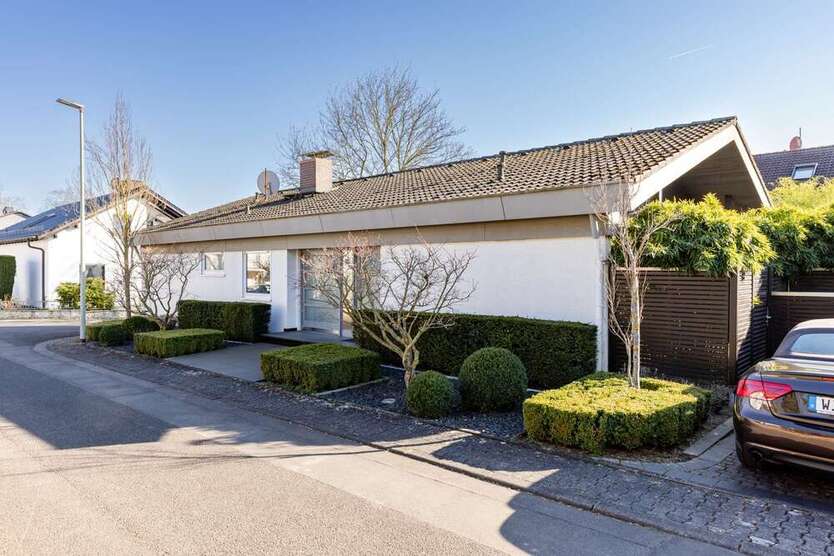 Haus zum Mieten in Wiesbaden 2.900 € 162 m² 7 zimmer