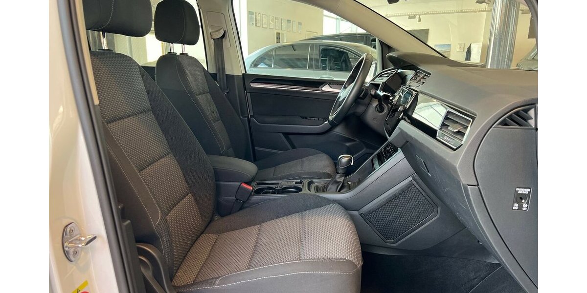 VW Touran Comfortline BMT Start-Stopp 7 Sitzer *Pano* 75.850 km 27.499 &euro; Mainz-Kostheim 55246