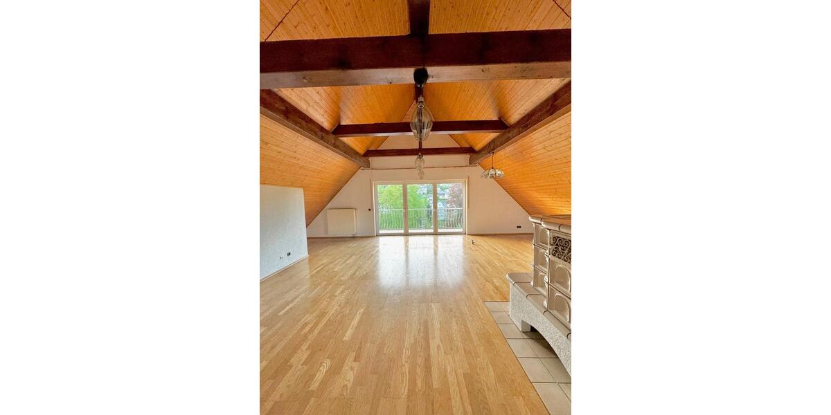 charmante 4 -Zimmer Wohnung mit Doppelgarage und EBK 4 zimmer